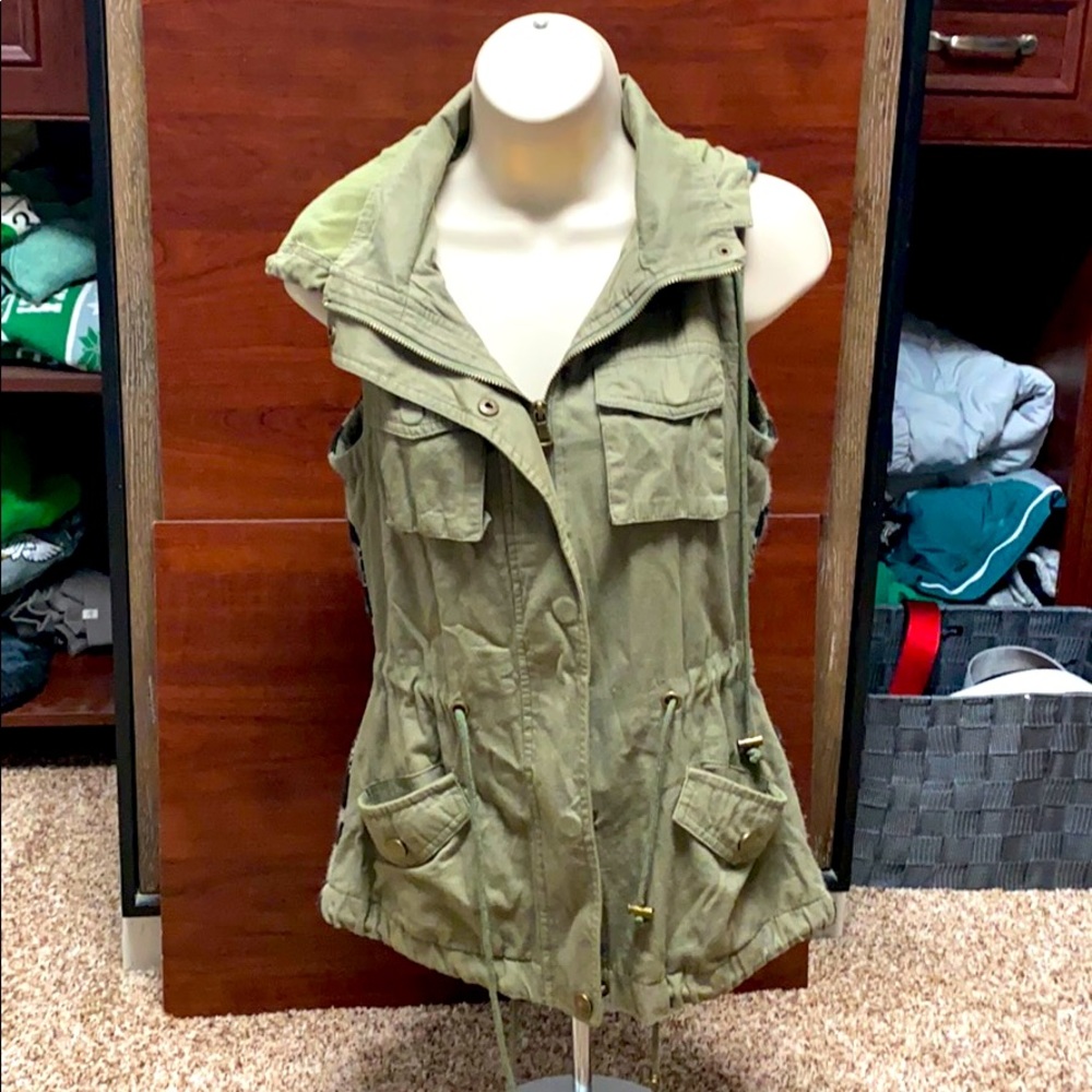 Army green vest